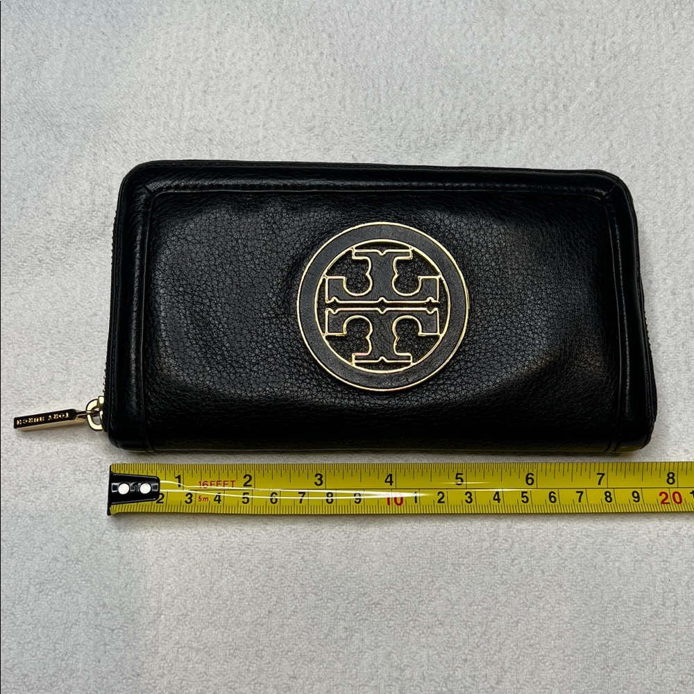Tory Burch Black Leather Wallet